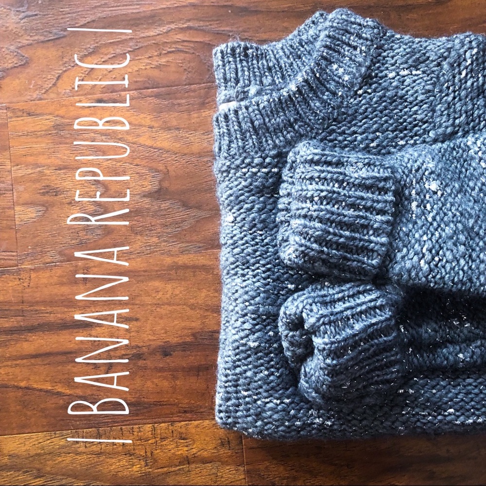 | Banana Republic | OpenBack Sweater - Picture 5 of 5